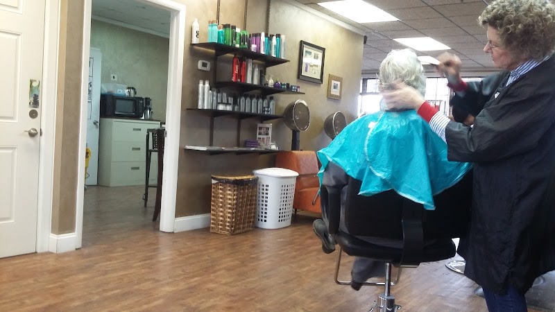 Palms Salon, beauty salon in Anderson, IN, photo 3 of 10